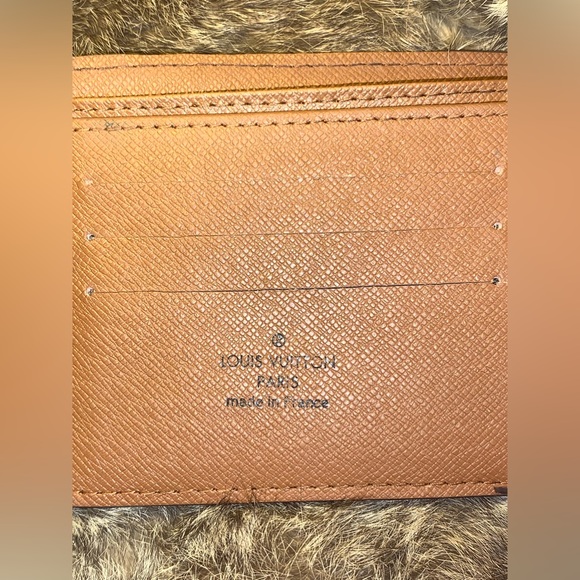 louis vuitton wallet - Picture 2 of 5